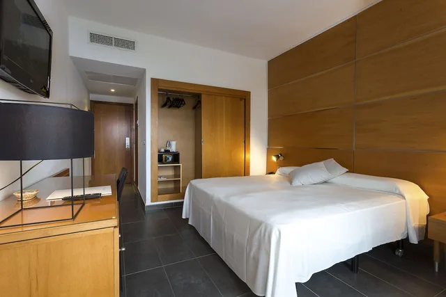 Deluxe, Twin Beds, Sea View, Palladium Hotel Cala Llonga - Adults Only 4/7