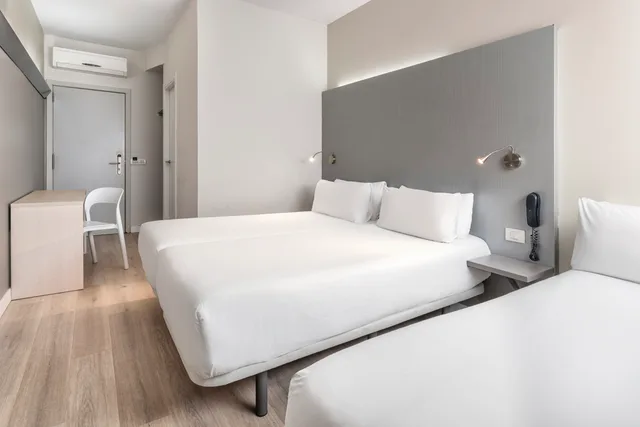 غرفة قياسية ثلاثية، B&B Hotel Barcelona Mollet 4/4