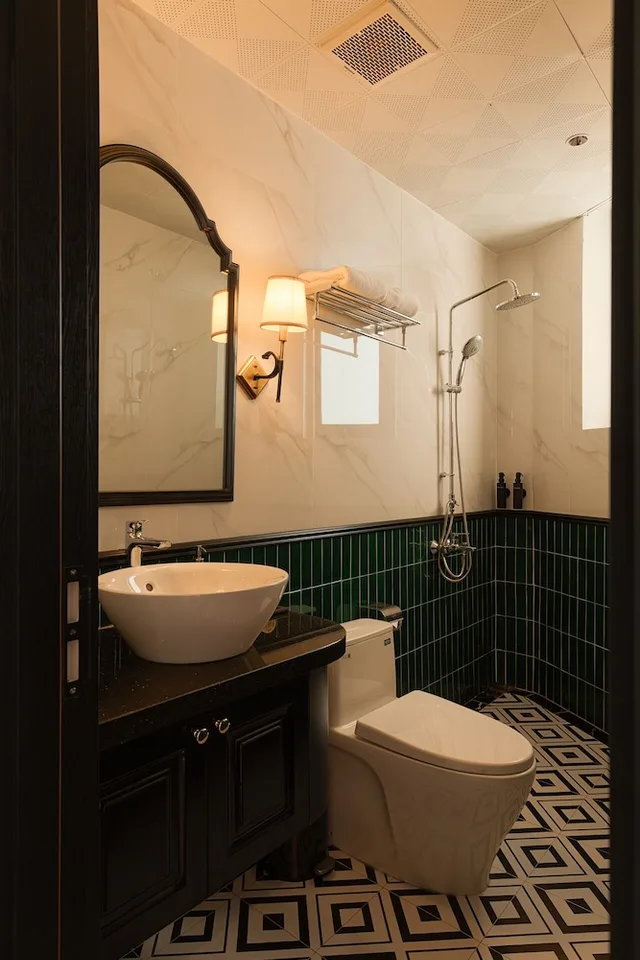Deluxe, King Bed, City View, Balcony, C'Lau Hotel Ninh Binh - A Gem Nestled in Ancient Quarter 9/10