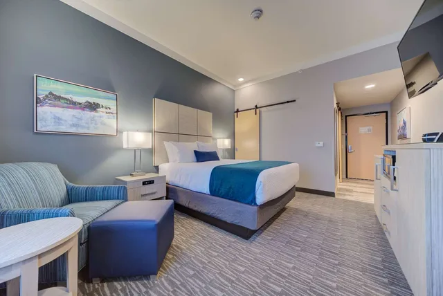 غرفة بسرير كوين، Hotel Peppertree Bend, BW Premier Collection 3/4