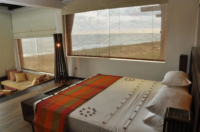 غرفة ديلوكس بسرير مزدوج بإطلالة على البحر بشرفة، Laya Safari Resorts Spa 4/7