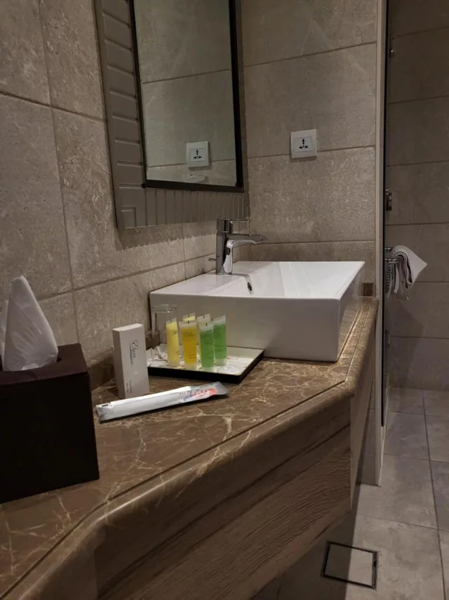 جناح بإطلالة على المدينة، Ambassador Hotel 10/10