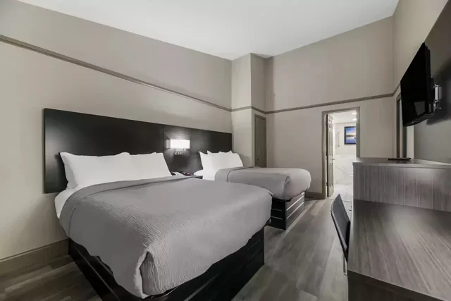 غرفة بسريرين مزدوجين للمدخنين، Quality Inn & Suites Altamonte Springs Orlando-North 1/5
