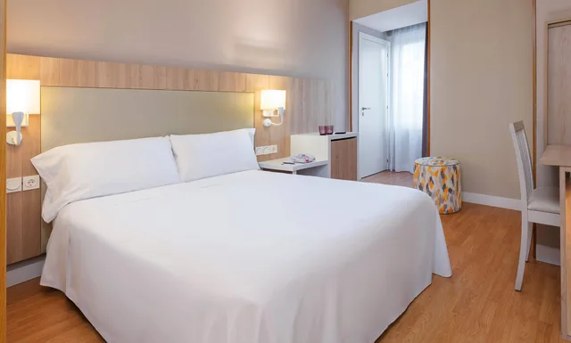 Room, Accessible, Hotel San Sebastian Orly, Affiliated by Melia 3/8