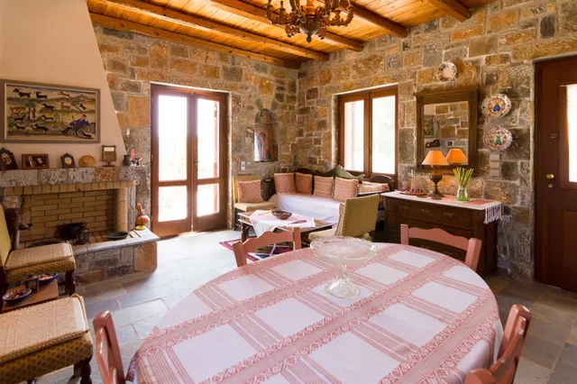 Stone, Traditional, Studio, Queen Bed، Villa Athena 2/3