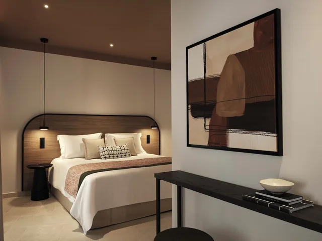 Open Plan, Suite, Queen Bed, 2 Sofa, Hot Tub، NAUMA PAROS Design Boutique Hotel Adults Only 2/10