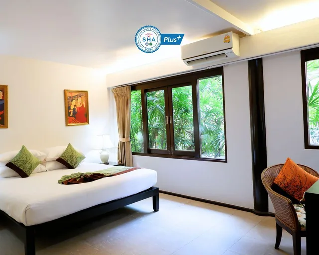 غرفة سوبيريور بسرير كينج، Baan Amphawa Resort & Spa 1/2