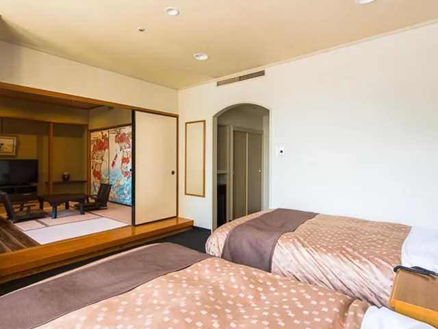 Western, Modern, Junior Suite, Outdoor Bath, Terrace, Smoking، LiVEMAX Resort Kaga-Yamashiro 1/1