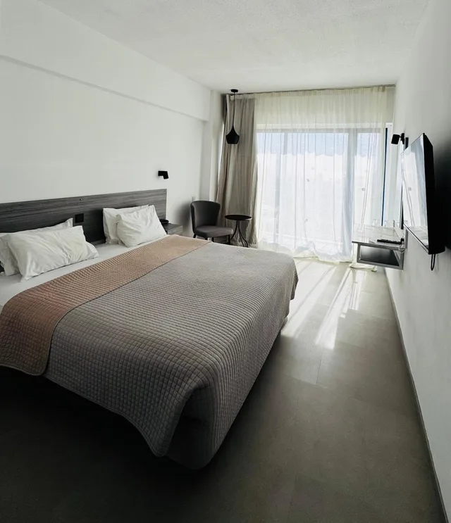 غرفة مفردة بإطلالة على البحر، Navarria Hotel 8/11