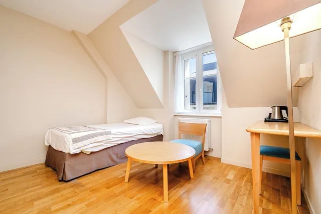 غرفة كومفورت ثلاثية بسرير كوين وسرير فردي، Hotel The Originals Douarnenez Les Résidences d Armor 3/3