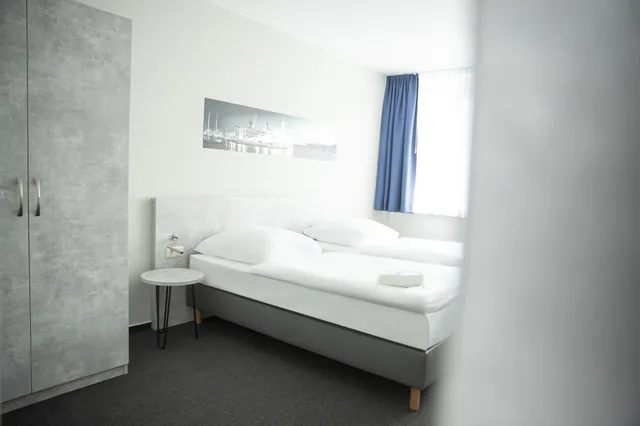 Comfort, Twin Beds, Shared Bathroom, Gästehaus Lütten Klein 4/7