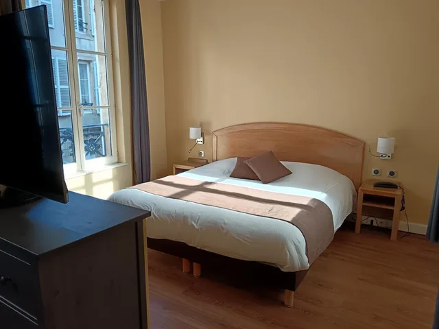 غرفة عائلية، Hotel Du Theatre 1/7