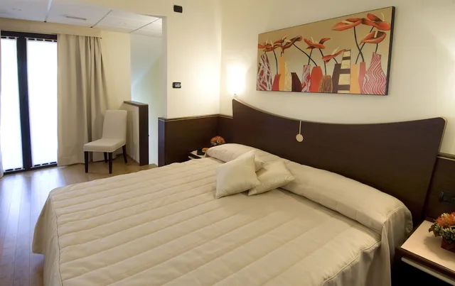 غرفة قياسية ثلاثية بثلاثة أسرّة، As Hotel Cambiago 2/4