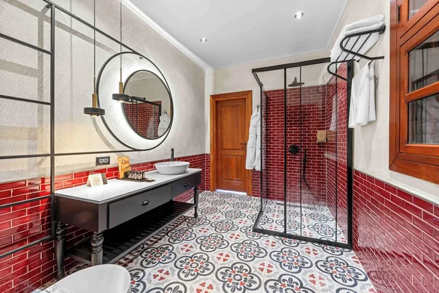 جناح بسرير كوين وسريرين منفصلين بشرفة، Belmondo Suites Old Town Antalya 6/6