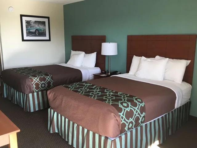 غرفة بسريرين مزدوجين، Surestay Hotel By Best Western Bowling Green North 1/2
