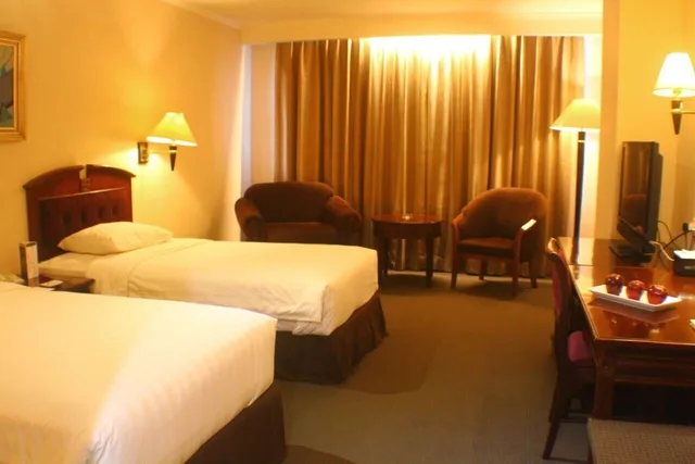 Grand, Deluxe, Twin Beds, Grand Arkenso Park View Simpang Lima (ex. Horison Semarang) 1/2