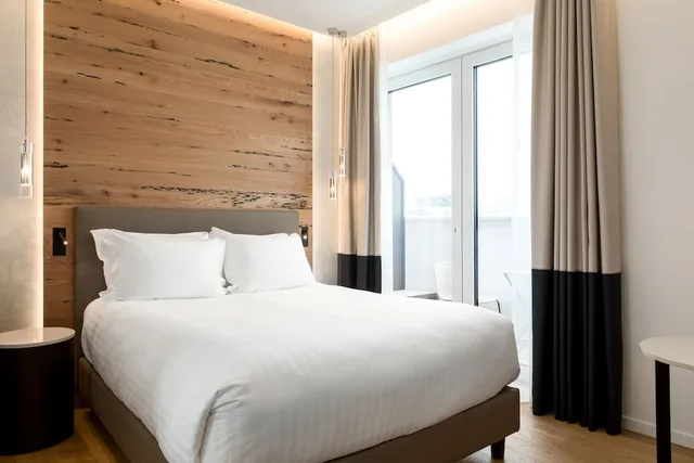 غرفة بسرير كوين بإطلالة، AC HOTEL VENEZIA 3/6