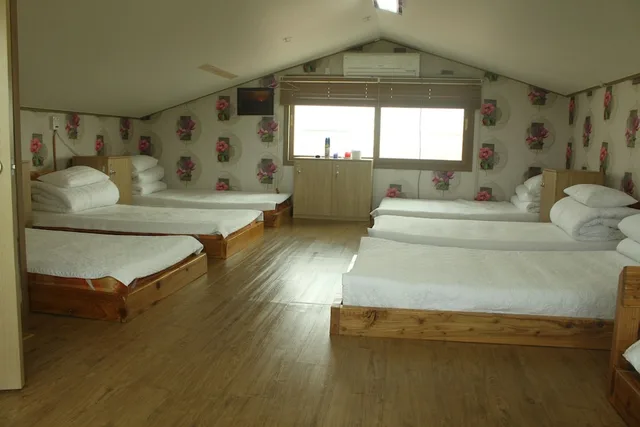 3 Bedrooms, Deluxe, Apartment, 12 Beds, Gillime Pension 8/10