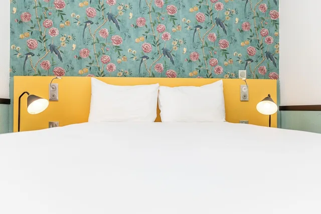 Room, Double Bed, Balcony, Vintage Paris Gare du Nord 4/7