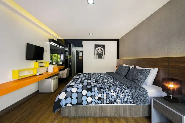 Superior, Double Bed, The Loft Seaside Sriracha Hotel 6/9