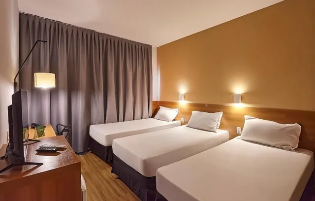 غرفة قياسية ثلاثية بثلاثة أسرّة، HOTEL NACIONAL INN BAURU 3/5
