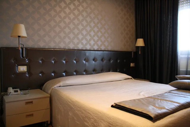غرفة بسريرين منفصلين بإطلالة على البحر، Hotel San Francisco 7/9