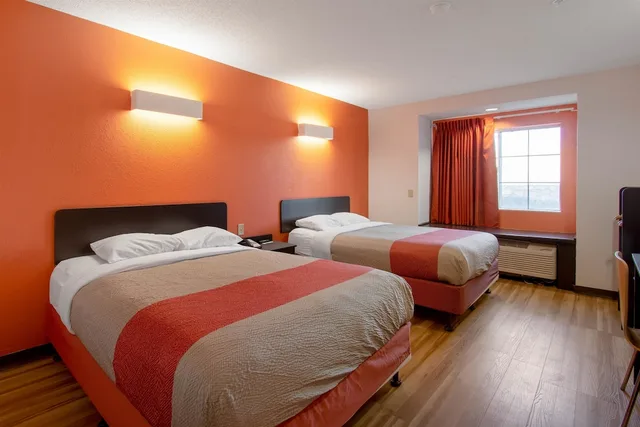 غرفة قياسية بسريرين كوين، Motel6 El Paso, TX - Southeast 2/8