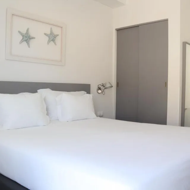 Room, Double Bed, Side Sea View، Albergaria Mar Bravo 1/2