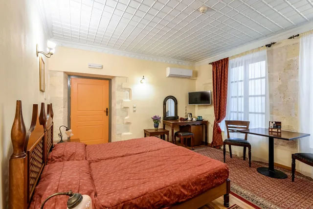 Comfy, Economy, Double Bed، Belmondo Hotel & Suites 2/3