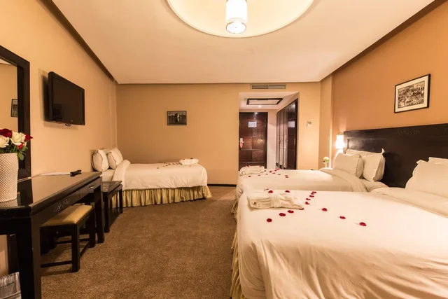 غرفة ثلاثية، Hotel Almas 1/10