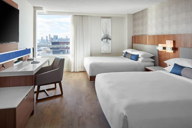 غرفة بسريرين كوين، DELTA HOTELS BY MARRIOTT TROIS RIVIERES CONFERENCE CENTRE 9/15