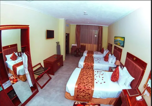 Superior, King Bed, Tiffany Diamond Hotel Makunganya Street 5/7