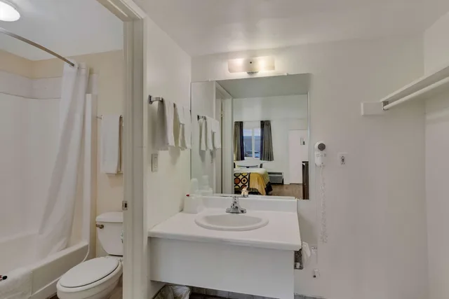 غرفة قياسية بسرير مزدوج، Motel6 Tucson, AZ - East Williams Center 6/7
