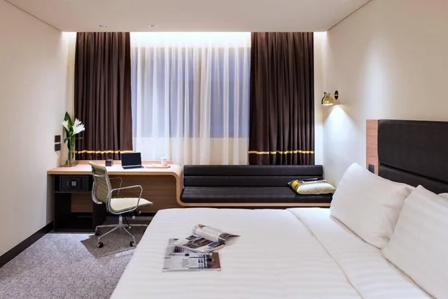 غرفة مريحة بسرير كوين، Camlux Hotel 2/4
