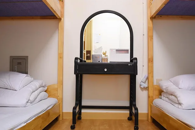 سكن مشترك بأربعة أسرّة للنساء، Ganderak Guesthouse - Hostel 3/3