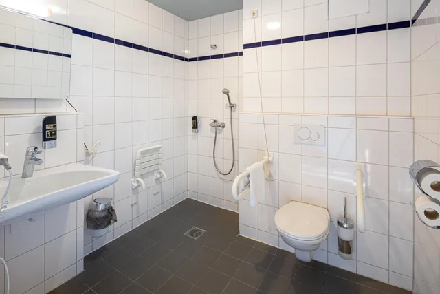 غرفة بستة أسرّة، a&o Hostel Weimar 8/9