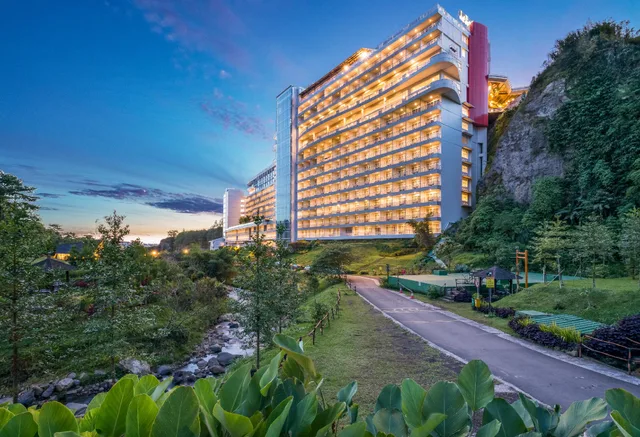 جناح ملكي مفرد، Le Eminence Hotel Convention And Resort 1/1