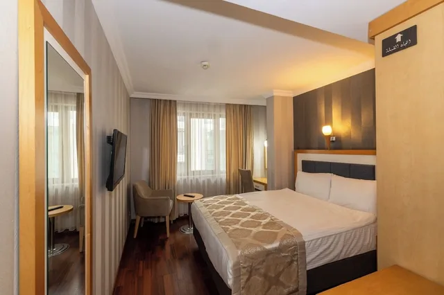 غرفة قياسية بسرير مزدوج بإطلالة على المدينة، Aven Hotel 1/10