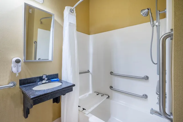 غرفة قياسية بسرير كينج لذوي الإعاقة، Holiday Inn Express Annapolis East-Kent Island 9/9