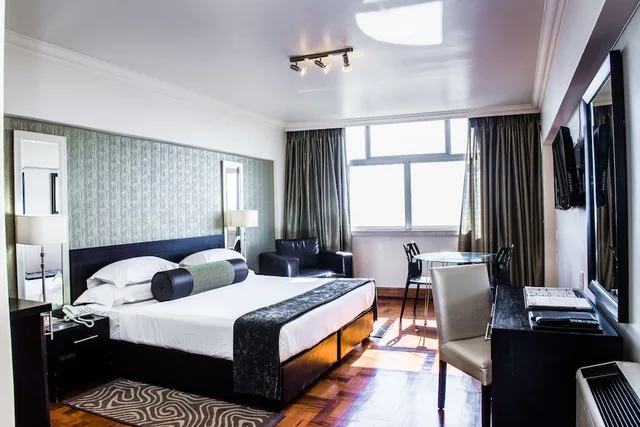 2 Bedrooms, King Bed, Belaire Suites 2/6