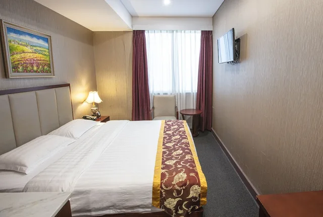 Deluxe, King Bed, MEGABOOM CITY HOTEL 3/5
