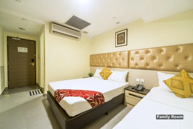 Family, Triple, 2 Bunk Beds, No Window, Sandpiper Hotel 3/10