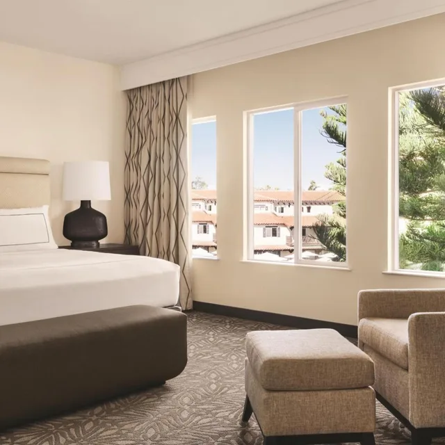 Presidential, Suite, Resort View، Zachari Dunes on Mandalay Beach, Curio Collection by Hilton 2/6