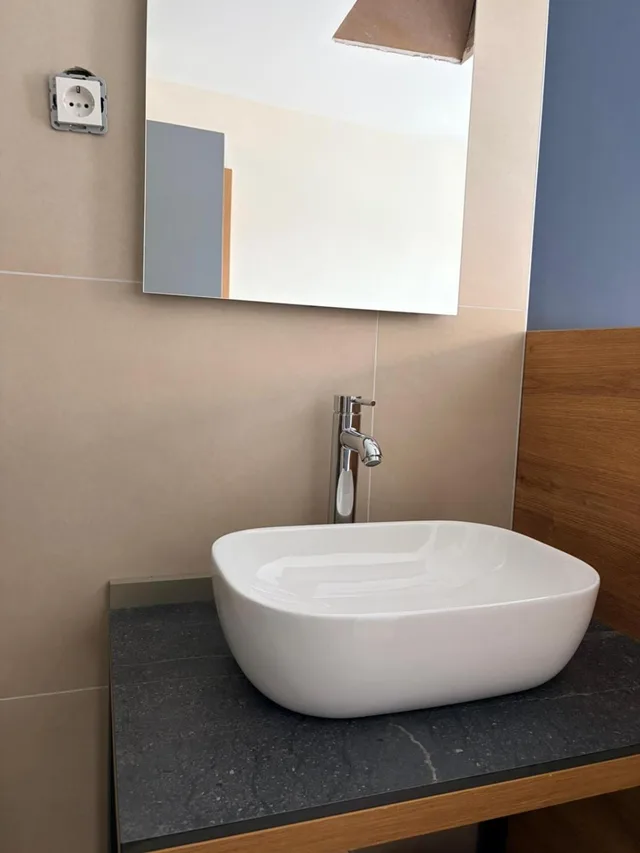 غرفة صغيرة بسرير مزدوج أو سريرين منفصلين، Continental Hotel 5/8