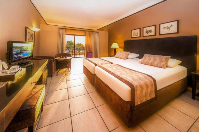 غرفة ديلوكس عائلية بسرير فردي وسرير بطابقين، Jaz Lamaya Resort 1/1