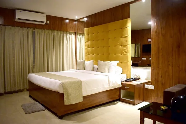 Super, Deluxe, HOTEL RADHIKA REGENCY 1/1