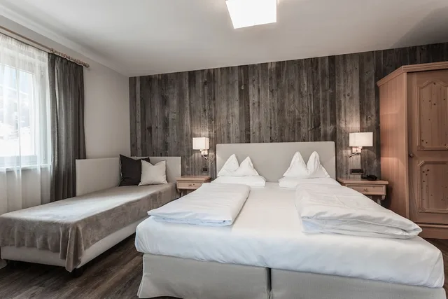 غرفة ثلاثية بسرير مزدوج وسرير فردي، Hotel Garni Villa Park 2/6
