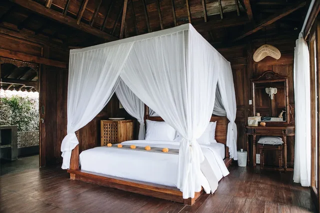 Romantic, Villa, King Bed, White Tortoise Eco Villas 1/10