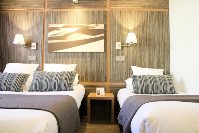 Court, Standard, Triple, with View، Hotel the Originals Montpellier Sud Neptune Ex Neptune 3/10