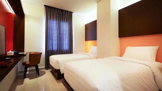 Superior, Double or Twin Bed, No Window، Grand Picasso Hotel 2/3